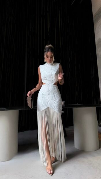 Vestido Paete Bordado Vazado Na cintura e Franjas