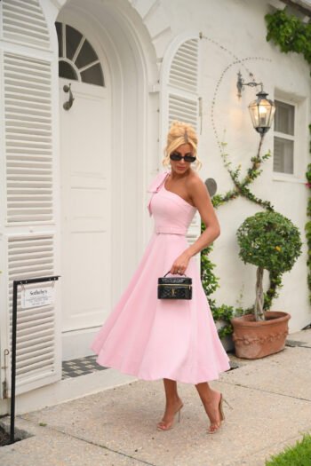 Vestido Midi Rosemarie Rosa com Laço no Ombro