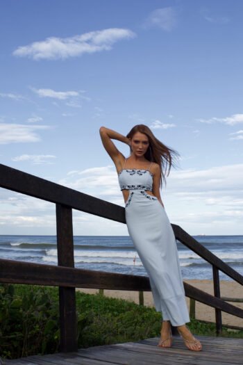 Vestido Midi Off White em Viscolinho Cut Out Bordados Rio