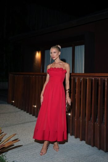 Vestido Midi Scarlet em Crepe Vermelho