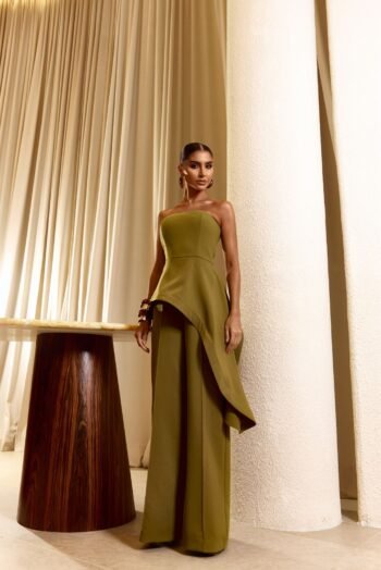 Macacão Alfaiataria Peplum