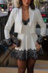 Vestido Curto com Casaco Risca De Giz e Renda Love