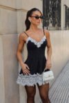 Vestido Curto com Casaco Risca De Giz e Renda Affair