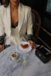 Vestido Curto com Casaco Risca De Giz e Renda Love