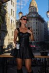 Vestido Curto de Couro Preto Flame