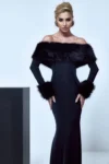 VESTIDO LONGO JERSEY COM DECOTE PELOS