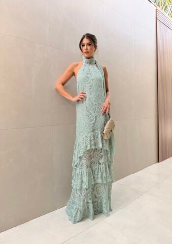 Vestido Longo em Renda com Gola Alta e Faixa