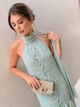 Vestido Longo em Renda com Gola Alta e Faixa
