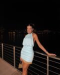 Vestido Curto Drapeado com Pedrarias