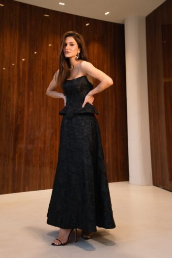 Conjunto Corset Jacquard e Saia Midi Preta