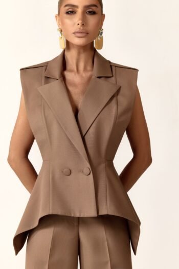 Conjunto Alfaiataria Colete e Calça Camel - Foto 2