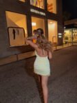 Vestido Curto Drapeado com Pedrarias
