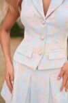 Conjunto Jasmim Colete e Short-Saia de Alfaiataria Floral Azul
