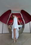 Vestido Plissado Mullet Plumas Off