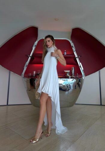 Vestido Plissado Mullet Plumas Off