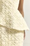 Vestido Midi Macrame de Flor 3D Amarelo Manteiga