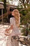 Vestido Frésia Midi Bege Floral em Malha Micro Fluid