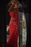 Vestido Eve Midi Vermelho em Crepe Premium com Pedrarias