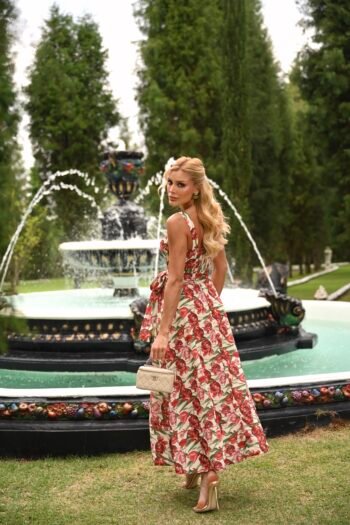 Vestido Holly Midi Floral em Crepe Alfaiataria Premium Bege