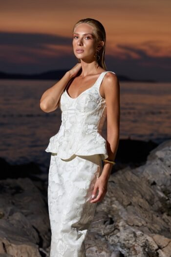 Conjunto Jacquard Blusa Peplum Saia Midi Off - Foto 2